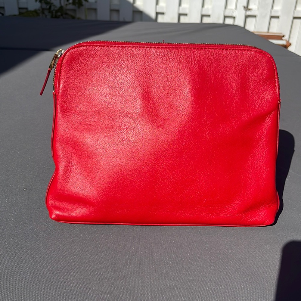 India hicks, London, harbor island, beautiful red leather clutch in excellent co